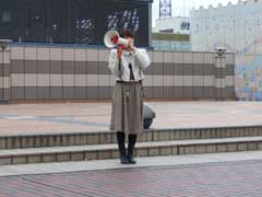 キティパラ公開録画説明するお姉さん