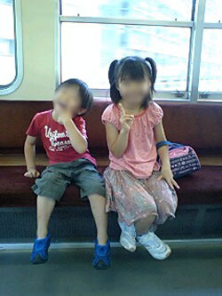 電車の中