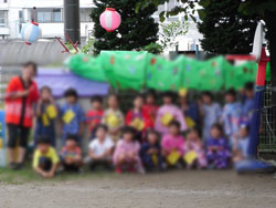 保育園の夏祭り夜の部