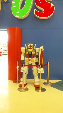 お台場　ガンダム ライトアップバージョン